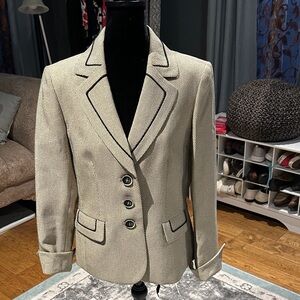 Le Suit Beige Blazer with Black Accents